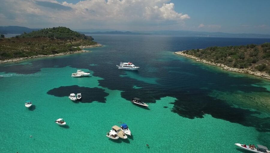 Chalkidiki: Blue Lagoon & Ammouliani Island Cruise & Lunch - A Greek barbecue lunch served at sea