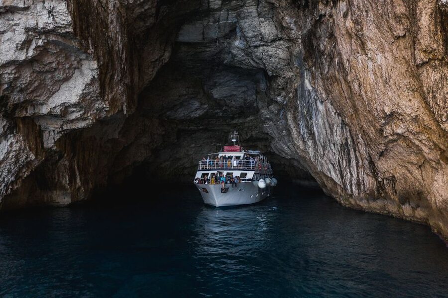 Corfu/Benitses/Lefkimmi: Paxos, Antipaxos, & Caves Cruise - What to pack for the day