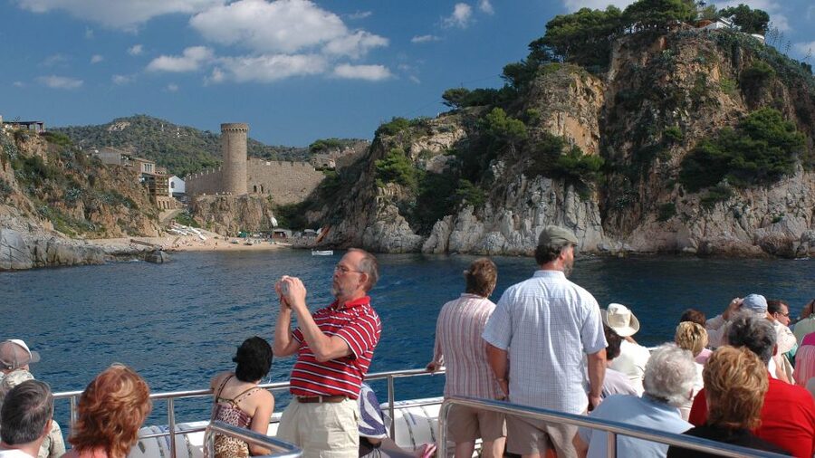 Costa Brava: Boat Ride and Tossa Visit with Hotel Pickup - The panoramic coastal road