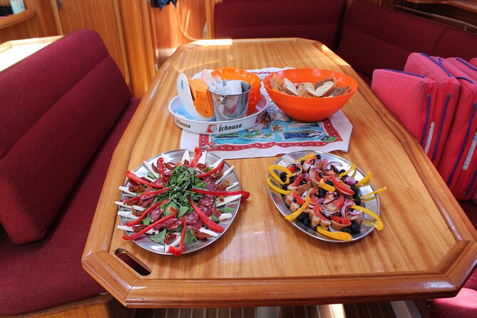 Daily sailing trip in the La Maddalena Archipelago - Santa Maria and the final swim