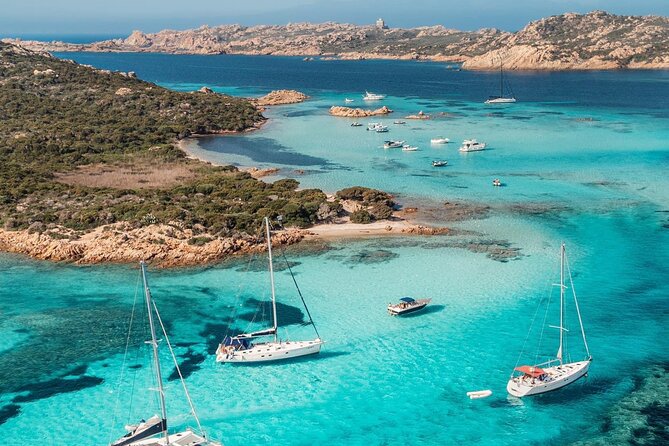 Daily sailing trip in the La Maddalena Archipelago - Spargi and Cala Corsara: the classic first look