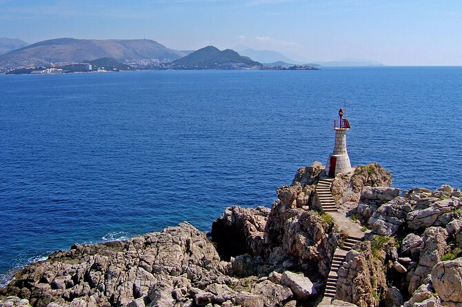 Dubrovnik: 3 Islands Boat Tour with Lunch & drinks(FR, ES, EN) - How crowded is the boat?