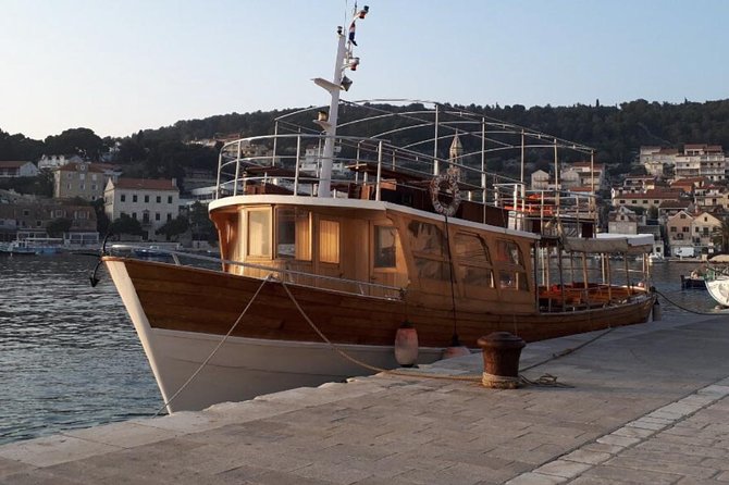 Dubrovnik Elafiti Islands Cruise with Lunch, Drinks and Pickup - Lopud and the walk to Šunj Beach