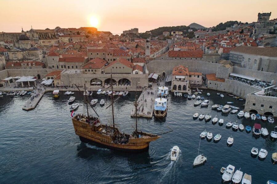 Dubrovnik: Panoramic Sunset Cruise-Karaka Ship (Adult Only) - Practical tips for a better evening