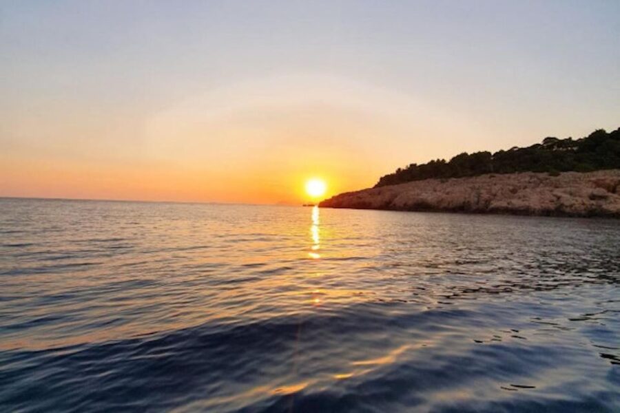 Dubrovnik: Romantic Sunset Cruise & Cave Visit with a Local - Why Dubrovnik looks better from the Adriatic