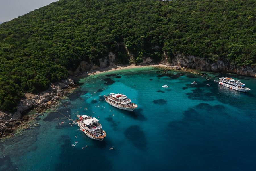 From Benitses/Lefkimmi: Blue Lagoon & Papanikolis Cruise - The boat experience matters as much as the beaches
