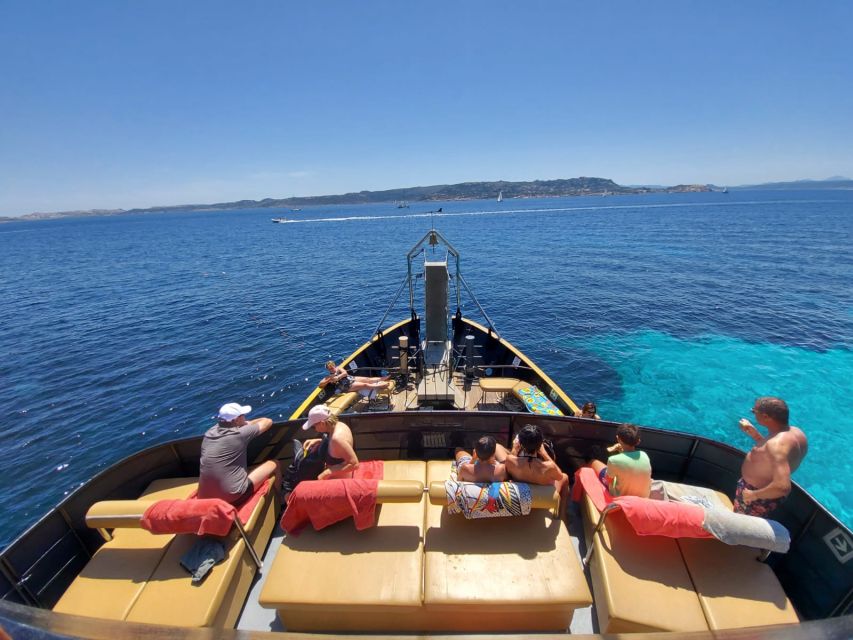 From Cannigione: La Maddalena Archipelago Boat Trip - One hour in La Maddalena town