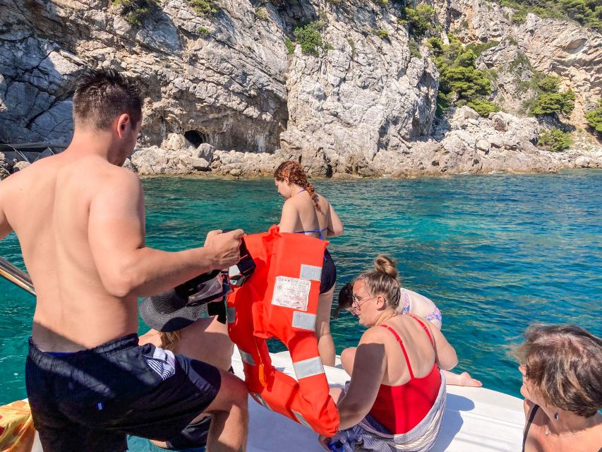 From Dubrovnik/Cavtat: Blue Cave, Sunj Beach Speed Boat Tour - What the speedboat ride is really like