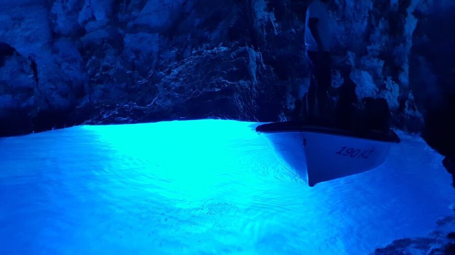 From Hvar: Vis Island and Blue Cave Speedboat Tour - Leaving Hvar for Ravnik’s Green Cave
