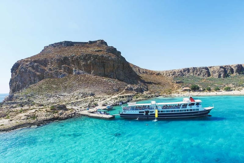 From Kissamos Port: Boat Cruise to Balos Lagoon & Gramvousa - Leaving Kissamos Port for the western bay