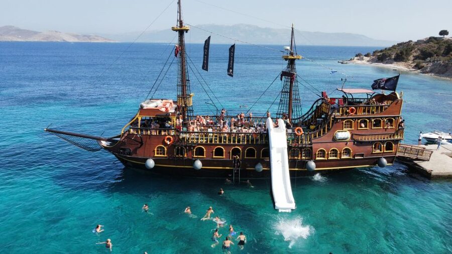 From Kos: 3-Island Pirate Cruise with Lunch and Waterslide - What the day feels like for families and adults