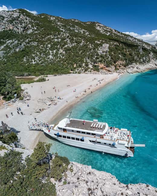 From La Caletta or Orosei: Gulf of Orosei Cruise - Cruising toward Cala Mariolu