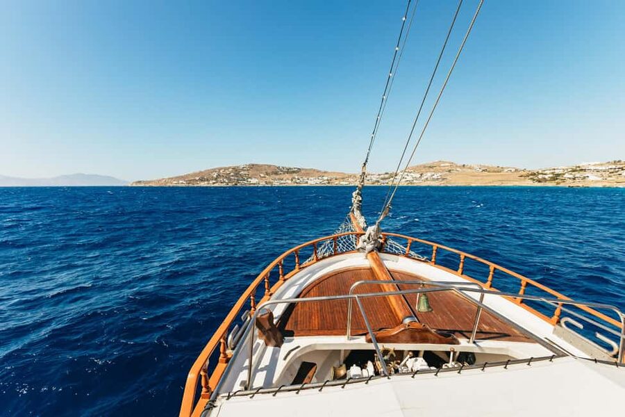 From Mykonos: Cruise to Delos and Rhenia with Lunch - A Simple Barbecue Lunch on the Aegean