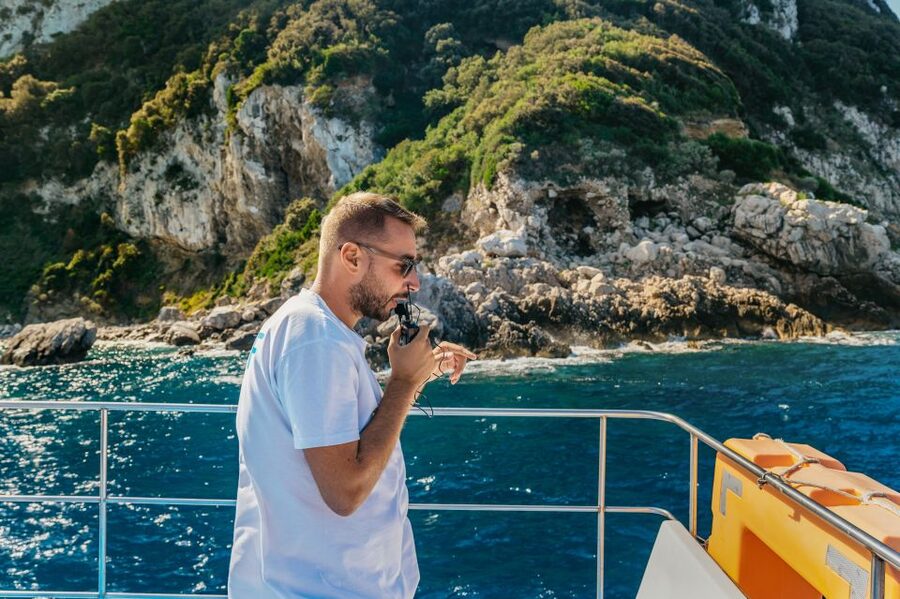 From Naples: Gulf of Naples & Capri Sightseeing Boat Tour - Making the most of 3 to 4 hours on Capri