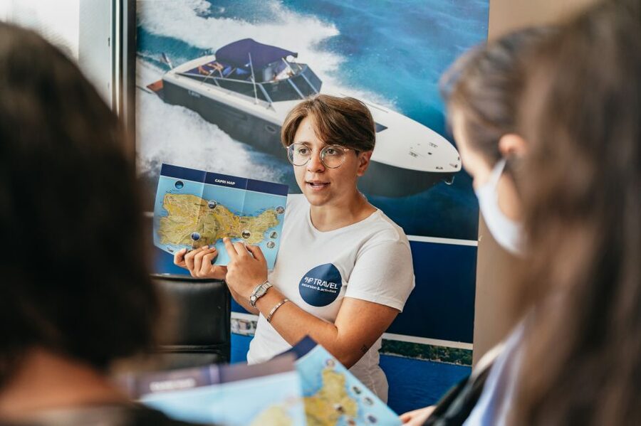 From Naples: Gulf of Naples & Capri Sightseeing Boat Tour - What the guides add to a self-guided island visit