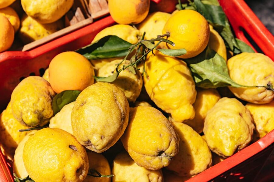 From Naples: Positano and Amalfi Boat Tour with Drinks - Meeting in Naples and reaching Piano di Sorrento