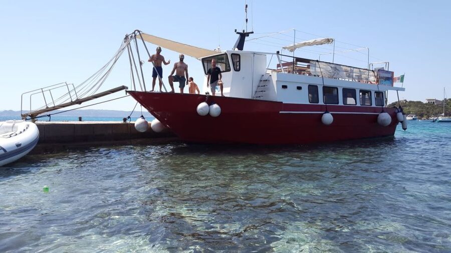 From Palau: La Maddalena Archipelago Boat Tour with Pasta - Who should book this trip