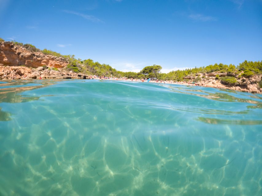 From Salou/Cambrils: Speedboat Tour - A speedboat trip with two very different halves