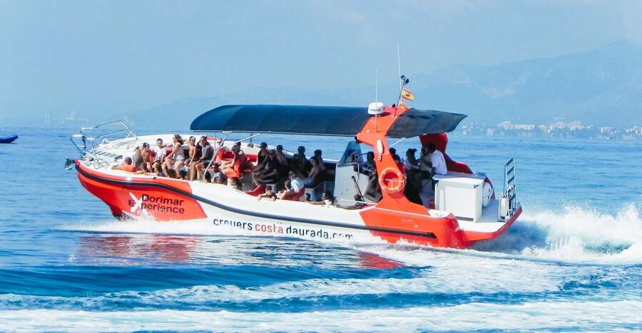 From Salou/Cambrils: Speedboat Tour - The swim stop off the Mediterranean coast