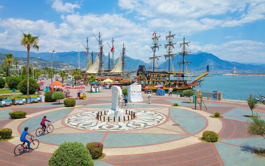 From Side: Alanya Tour with Lunch, Boat Trip, and Cable Car - Guides, languages, and the pace of the day