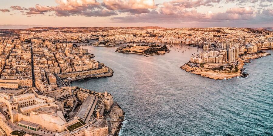 From Sliema: Cruise Around Malta's Harbours & Creeks - Sun, wind, and seasickness