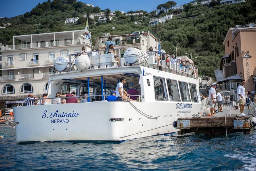From Sorrento/Nerano: Capri Island Cruise with Guide Onboard - Why this Capri trip works well in one day