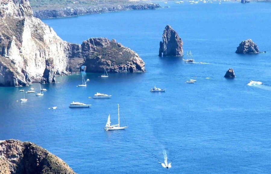 From Taormina: Lipari and Vulcano Mini Cruise Aeolian Tour - How much free time do you really get?