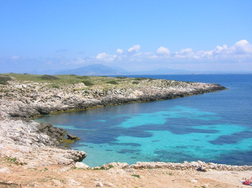 From Trapani: Cruise to Favignana and Levanzo with lunch - Favignana from 10:20 a.m. to 12:30 p.m.
