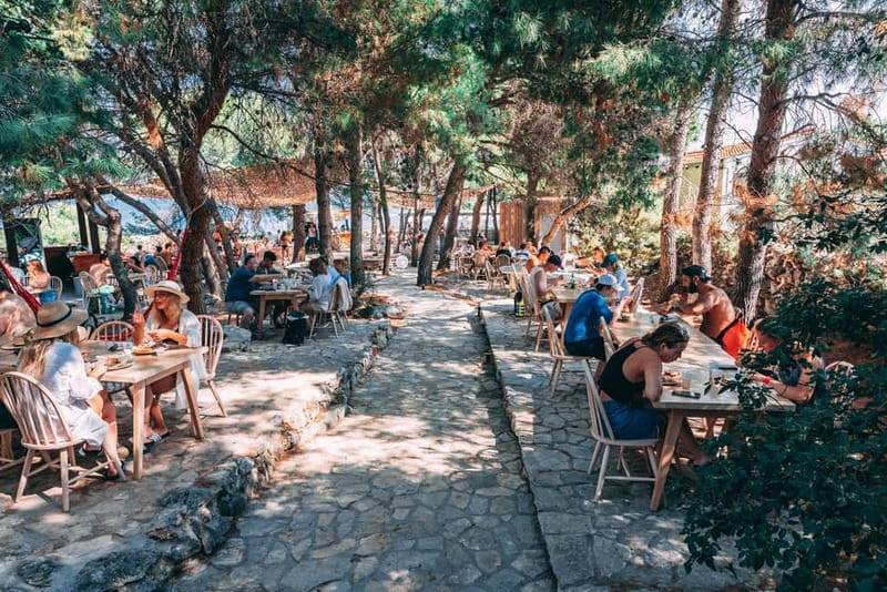 From Trogir: Blue Lagoon & Šolta Cruise with Lunch & Drinks - Who will enjoy this most