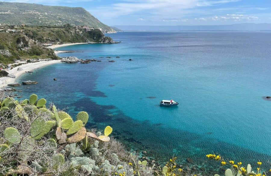 From Tropea: Capo Vaticano boat tour with snorkel & aperitif - Grotticelle Bay, the main snorkeling stop