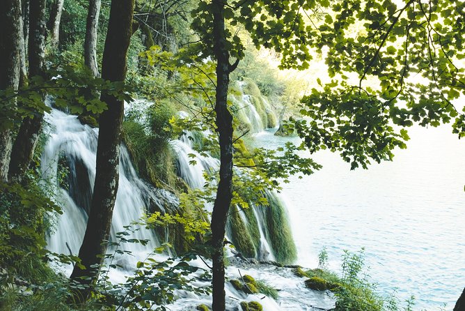 From Zadar: Plitvice Lakes with Boat Ride & Zadar Old town tour - What the guides add to a large group
