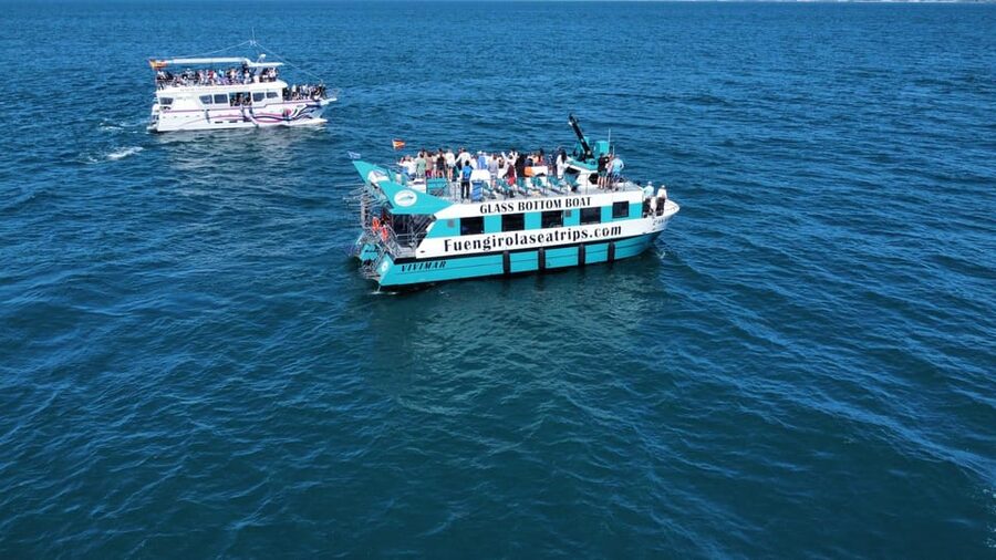 Fuengirola: Catamaran Tour to Spot Dolphins - The first hour: open water and Costa del Sol views