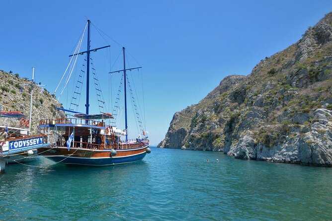 Full Day 3-Island Boat Cruise from Port of Kos - Comfort, music, and the onboard bar