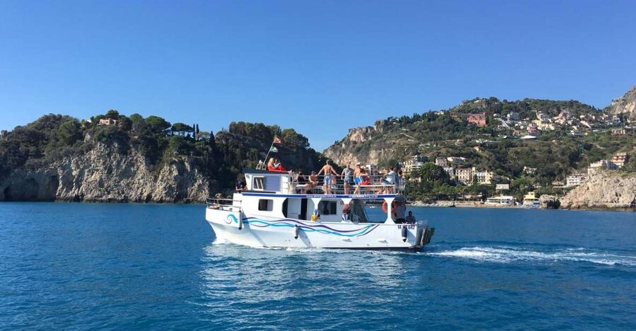 Giardini Naxos: Boat Trip Isola Bella with Snorkeling - One hour beside Isola Bella