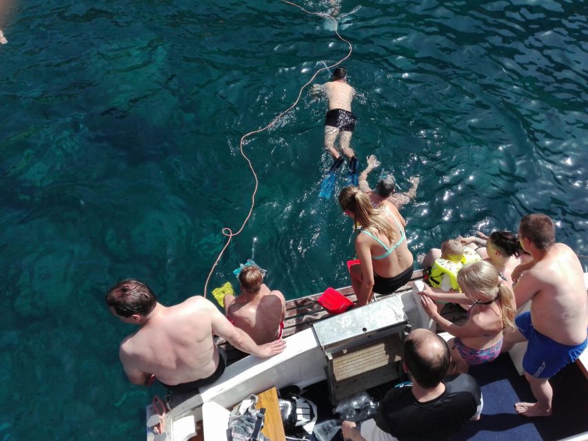Giardini Naxos: Boat Trip Isola Bella with Snorkeling - How the small group affects the experience