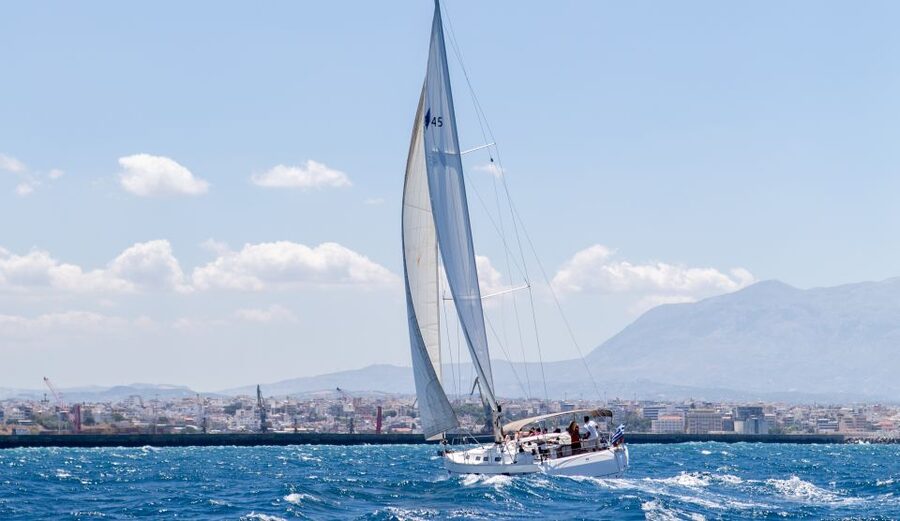 Heraklion: Private Half-Day Sailing Trip to Dia Island - Price, transfers, and practical value