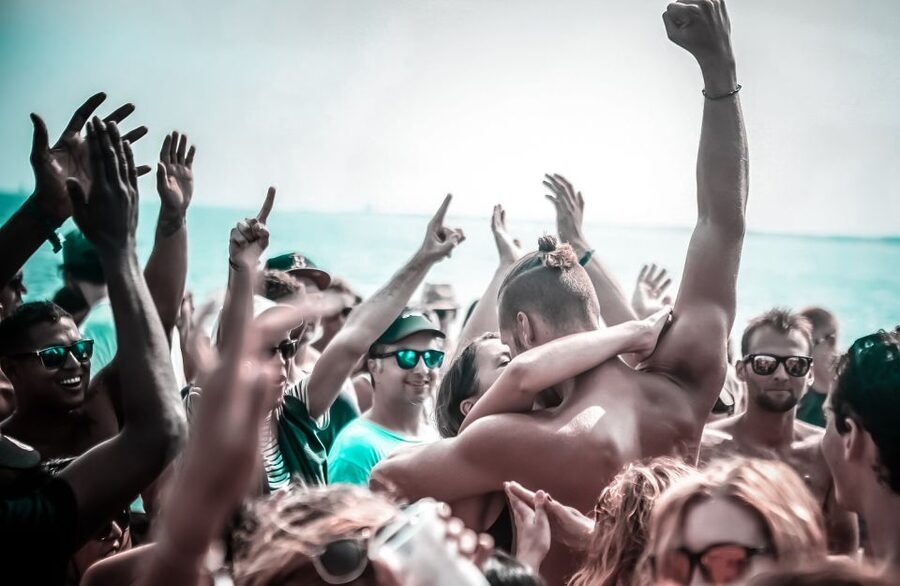 Ibiza: Sunset Boat Party at Ibiza Boat Club with Open Bar - Who should book this experience?