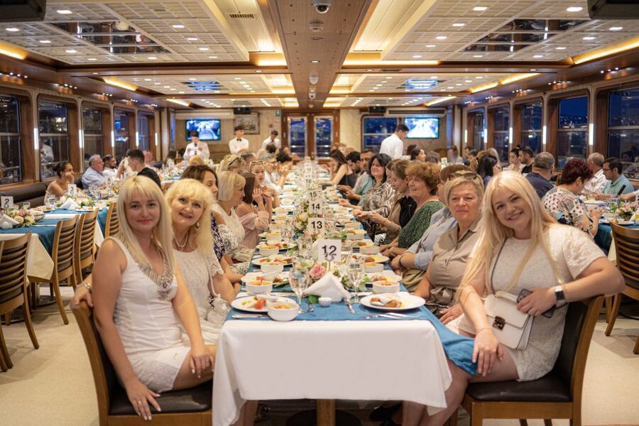 Istanbul: Bosphorus Dinner Cruise & Turkish Night Show - Who will enjoy this night most?