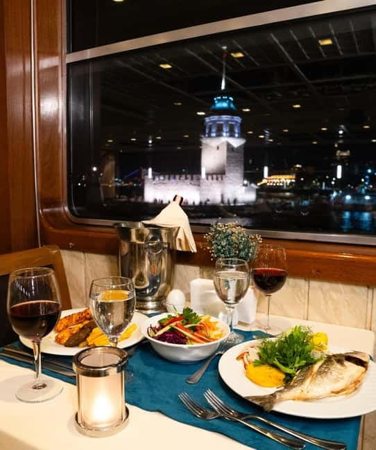Istanbul: Bosphorus Dinner Cruise & Turkish Night Show - Rumeli Fortress and the Asian shore
