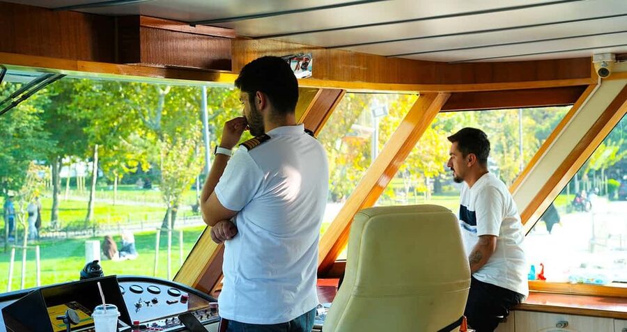 Istanbul: Bosphorus & Golden Horn Cruise Daytime or Sunset - Hagia Sophia, Topkapi Palace, and the historic peninsula