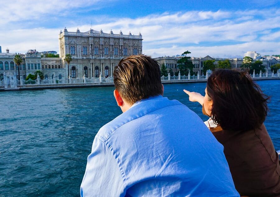 Istanbul: Bosphorus Sightseeing Cruise with Sunset Option - How the experience compares with a longer dinner cruise