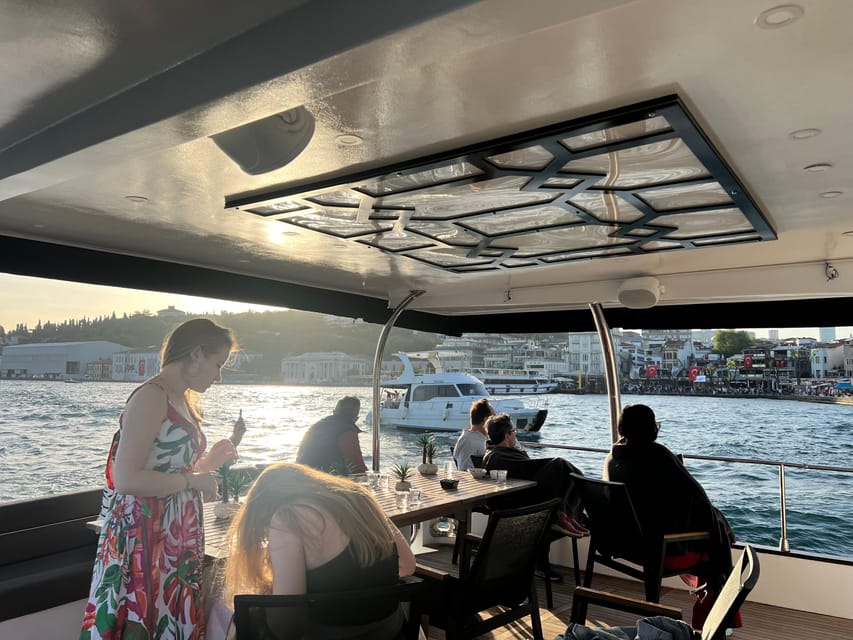 Istanbul: Bosphorus Sunset Cruise on a Luxury Yacht - Anatolian Fortress and Kucuksu Palace on the Asian shore