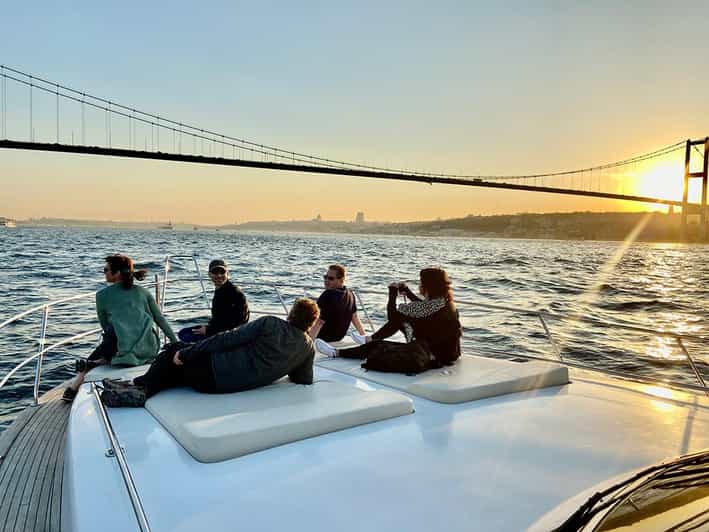 Istanbul: Bosphorus Yacht Cruise at Sunset with Snacks - Boarding the yacht and finding your place
