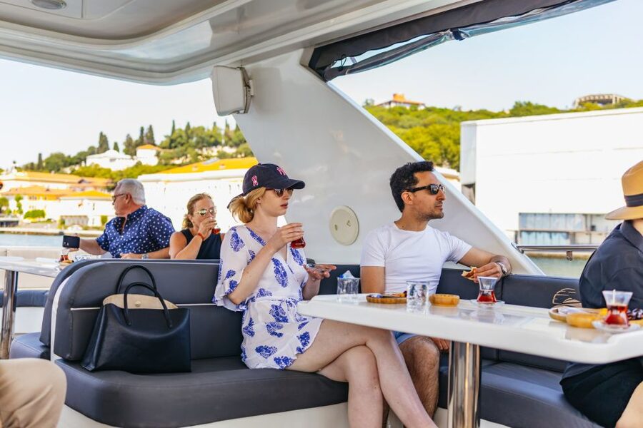 Istanbul: Bosphorus Yacht Cruise with Stopover on Asian Side - Under the bridges and past Rumeli Fortress
