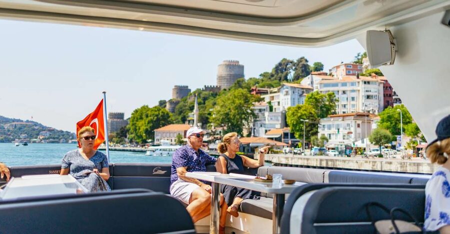 Istanbul: Bosphorus Yacht Cruise with Stopover on Asian Side - Starting beside Dolmabahce Mosque