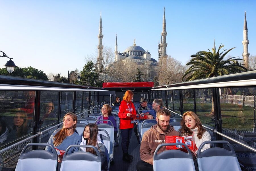 Istanbul: Hop-On-Hop-Off with Optional Audio Tour or Cruise - Following the route from Sultanahmet to Eminönü