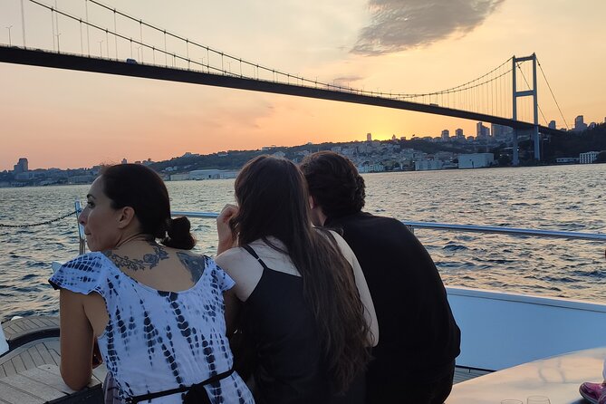 Istanbul Sunset Cruise on Luxury Yacht - Guided Group Cruise - Kuruçeşme, Bebek, and Arnavutköy