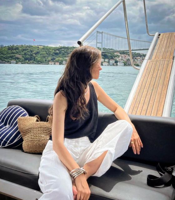 Istanbul: Sunset or Day Small-Group Yacht Cruise with Snacks - The audio guide and the role of the host