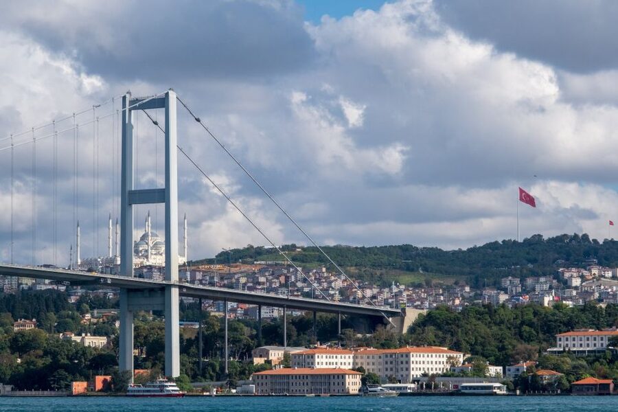 Istanbul: Sunset or Day Small-Group Yacht Cruise with Snacks - Ciragan Palace, Ortakoy, and the Bosphorus Bridge