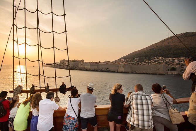 Karaka - The Best Dubrovnik Sunset Cruise (adults only) - The highlights at a glance